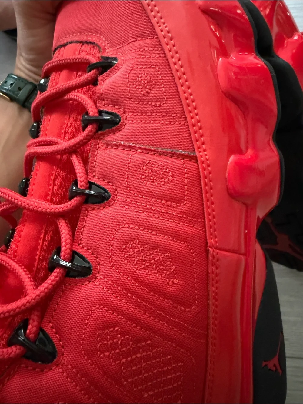 Jordan 9 Retro Chile Red